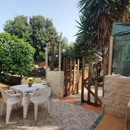 Chalet Con Giardino